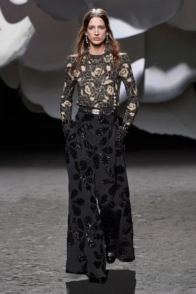 Look 36
